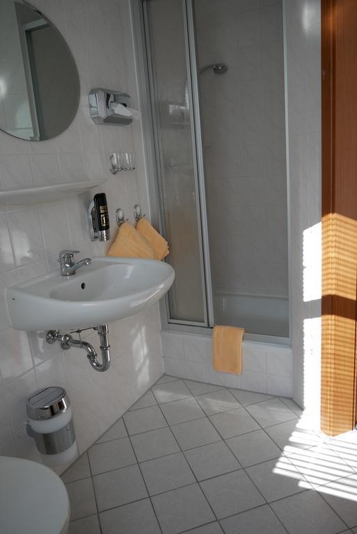 Hotel Garni Brauhof Niederwiesa Екстериор снимка