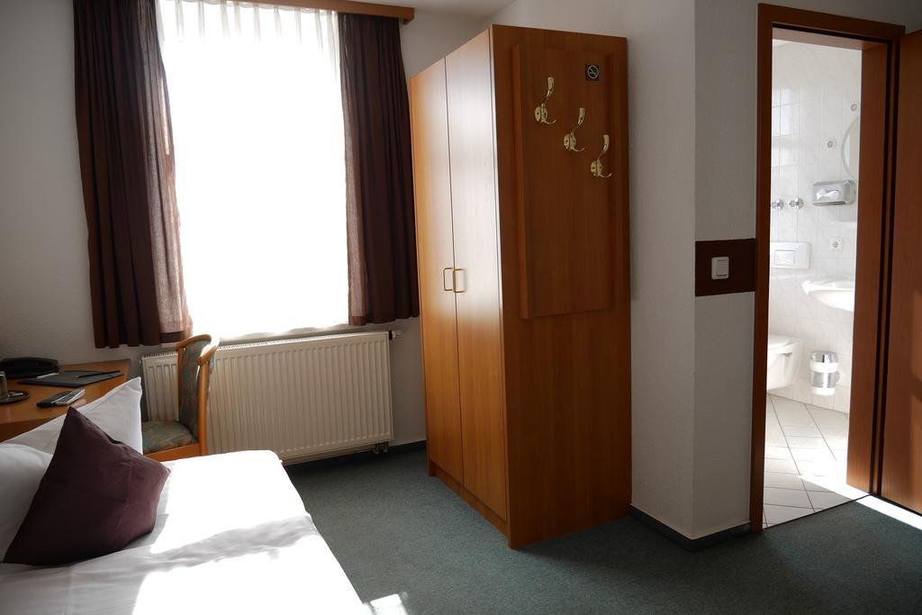 Hotel Garni Brauhof Niederwiesa Екстериор снимка