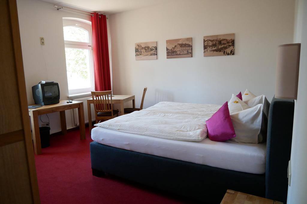 Hotel Garni Brauhof Niederwiesa Екстериор снимка